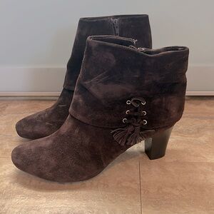 Vaneli chocolate brown suede booties size 11.5 side zip new